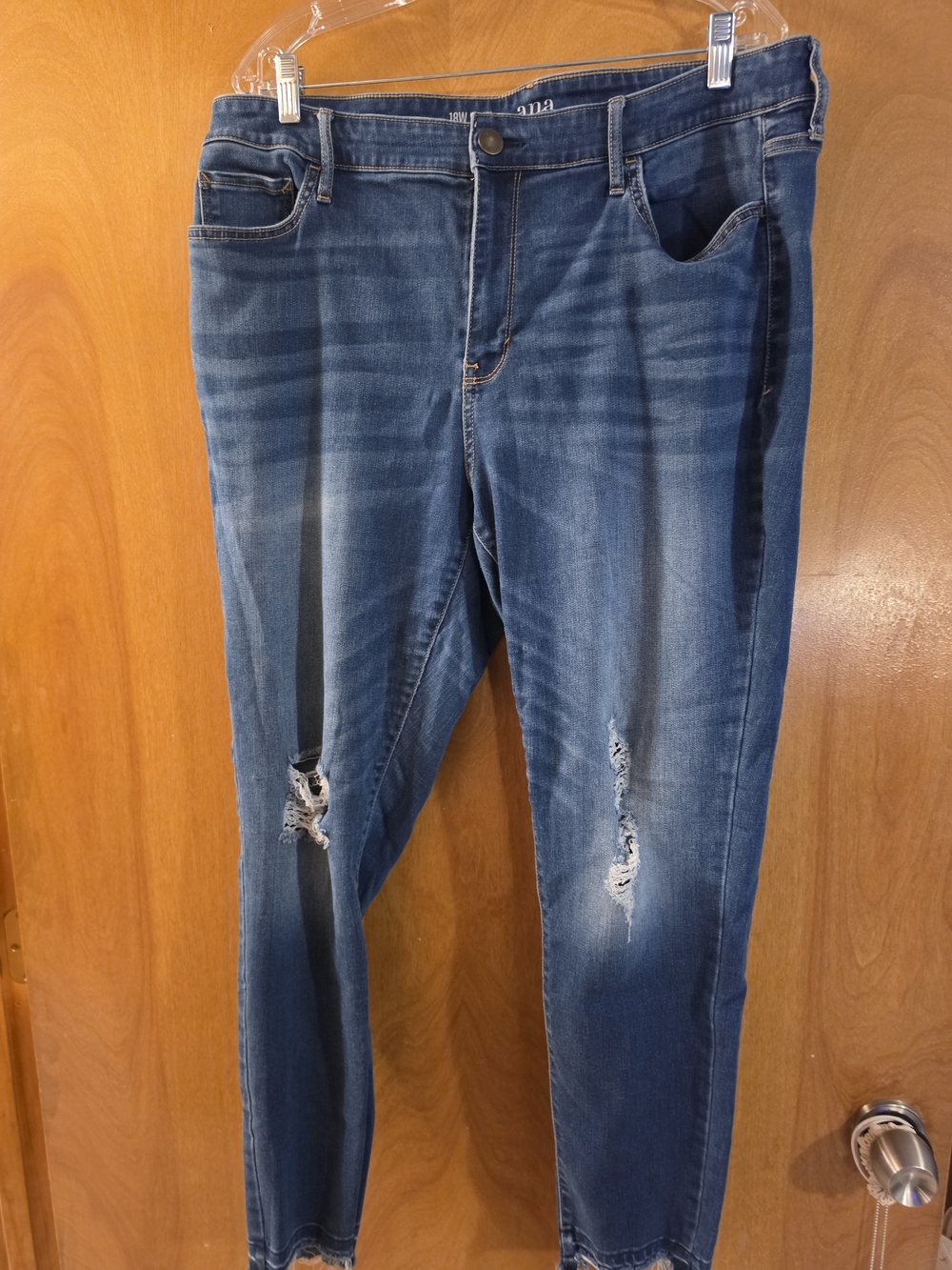 Women's Skinny Distressed Jeans in Dark Blue
